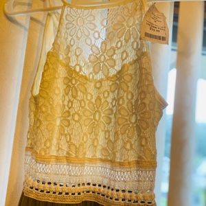 NWT Sundress White Flower Lace w Olive Colored